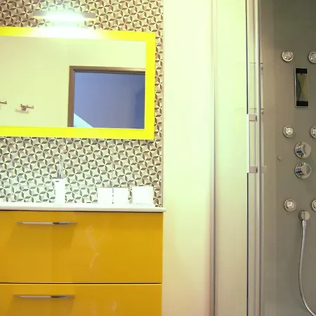 Les Bethunoises & Grand-place לינה וארוחת בוקר 4*