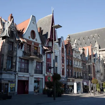 לינה וארוחת בוקר Les Bethunoises & Grand-place