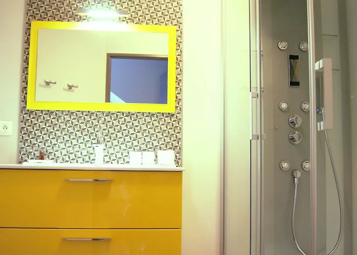 Les Béthunoises - Design, Et Sauna Couette-café 4*